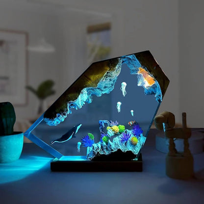 Ocean Creative Epoxy Resin Wood Light Lamp, Handmade Multi Color Aquatic Ocean Lamp Deep Sea Diver Cave Diving Enthusiasts Led Night Light Desktop Decor Christmas Birthday Gift (Jellyfish, S)